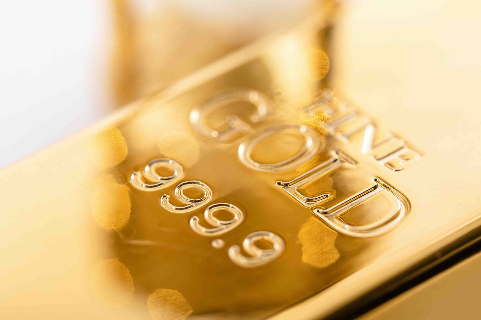 Cast bar of 999.9 fine gold